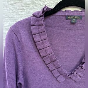 Brooks brothers purple 100% merino wool top size extra small, fun collar detail